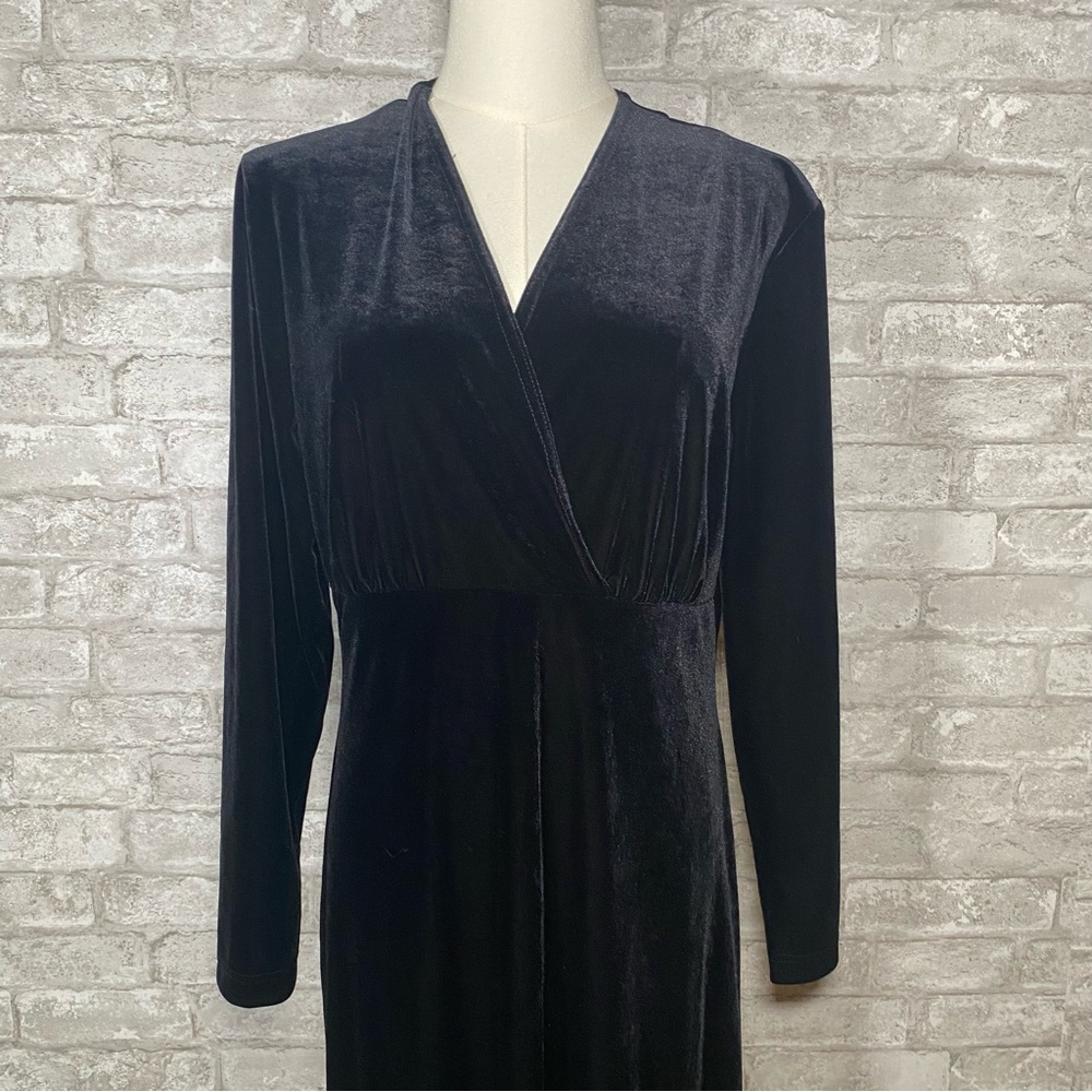 Vintage Elegant Black Velvet Dress size 13/14